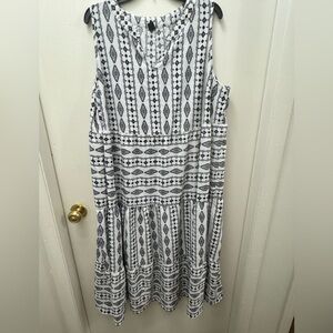 •Black and white dress•